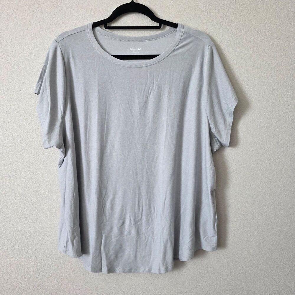 NWT Old Navy CloudMotion Base Layer T-Shirt Size 2X Light Gray